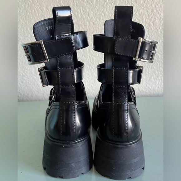 Alexander McQueen Triple Buckle Black Platform Boots 40 $1350 - Picture 6 of 15